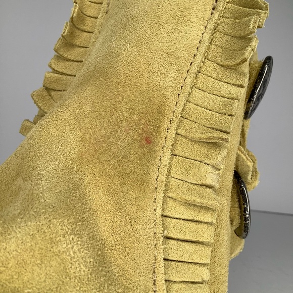 Minnetonka Two Button Vibrant Yellow Suede Women’s Moccasin Ankle Boot Sz 8 - Picture 11 of 11